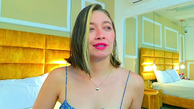 Snapshot of adarussell chatting on February 27, 5:02 pm adarussell online show from February 27, 5:02 pm