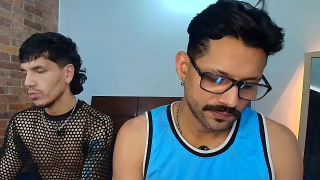 Snapshot of Benjamin_show chatting on June 21, 8:44 pm Benjamin show online show from June 21, 8:44 pm