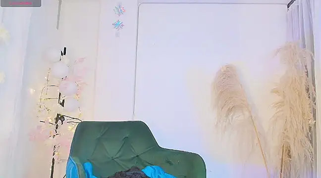 Ladydream1 online show from February 19, 3:28 am