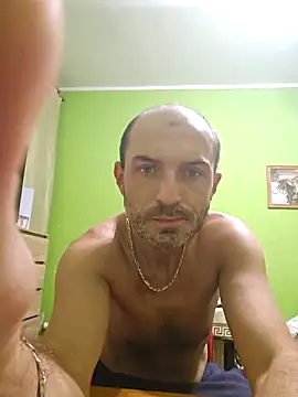 Snapshot of STANISLAW621162 chatting on January 20, 4:45 pm STANISLAW621162 online show from January 20, 4:45 pm