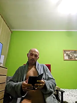 Snapshot of STANISLAW621162 chatting on February 16, 1:36 am STANISLAW621162 online show from February 16, 1:36 am