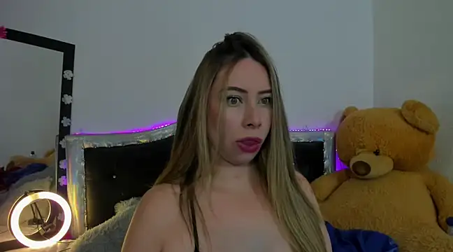 JanneKim online show from March 4, 9:54 pm