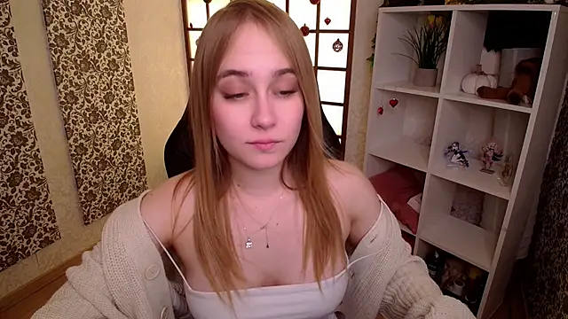Snapshot of LianaBright chatting on January 28, 5:22 am LianaBright online show from January 28, 5:22 am