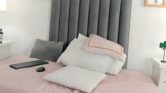 samanta william online show from March 18, 4:15 am