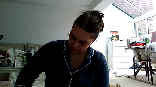 Krystal Tx online show from May 2, 6:51 am