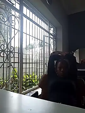 Snapshot of vanie chatting on January 18, 8:41 am vanie online show from January 18, 8:41 am