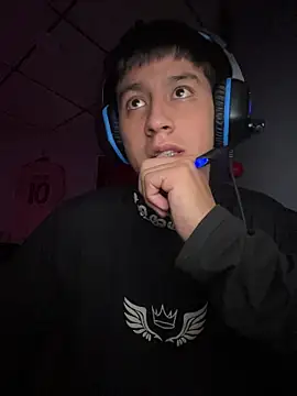 Snapshot of Stiven_017 chatting on January 11, 12:15 am Stiven 017 online show from January 11, 12:15 am