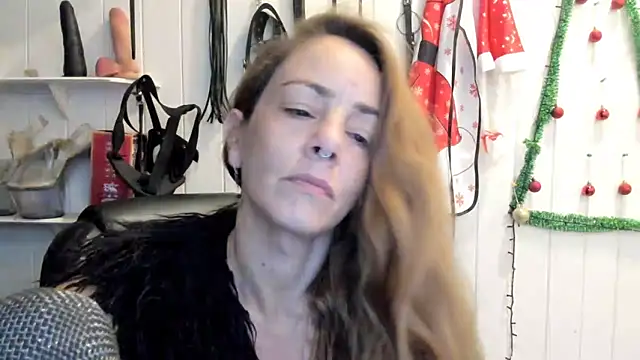 jessiburningheels online show from December 20, 9:27 am