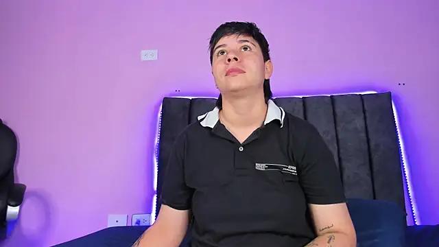 Snapshot of AbbySmiitth_ chatting on January 16, 3:24 pm AbbySmiitth online show from January 16, 3:24 pm