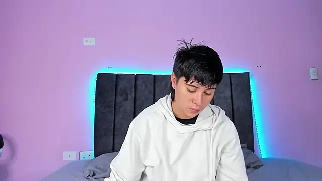 Snapshot of AbbySmiitth_ chatting on January 27, 12:26 pm AbbySmiitth online show from January 27, 12:26 pm