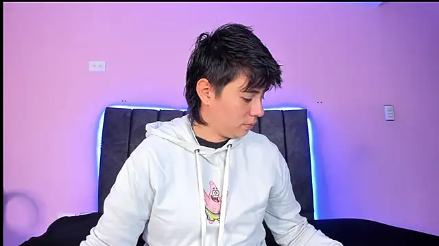Snapshot of AbbySmiitth_ chatting on February 4, 12:22 pm AbbySmiitth online show from February 4, 12:22 pm
