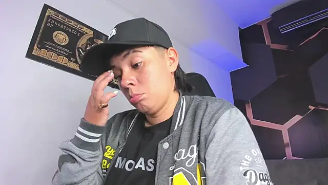 AbbySmiitth  online show from October 13, 7:25 pm