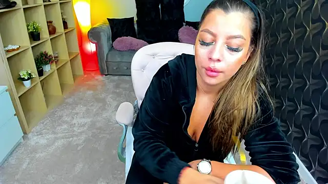 Snapshot of nicolee___19 chatting on January 14, 10:34 pm nicolee 19 online show from January 14, 10:34 pm