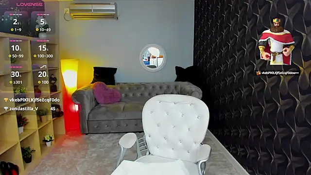 Snapshot of nicolee___19 chatting on March 11, 10:31 pm nicolee 19 online show from March 11, 10:31 pm