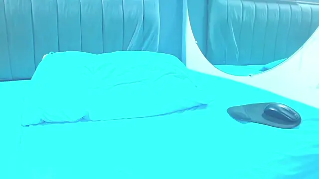 minimi naty online show from January 27, 11:33 pm