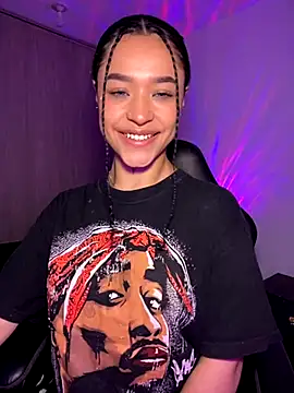 Snapshot of Crystal_Dluna chatting on October 13, 5:13 pm Crystal Dluna online show from October 13, 5:13 pm