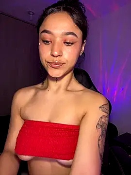 Snapshot of Crystal_Dluna chatting on October 15, 3:01 pm Crystal Dluna online show from October 15, 3:01 pm