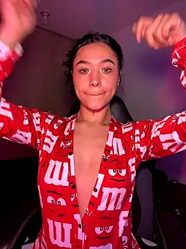 Snapshot of Crystal_Dluna chatting on October 23, 5:01 pm Crystal Dluna online show from October 23, 5:01 pm