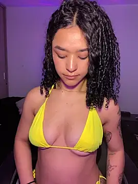 Snapshot of Crystal_Dluna chatting on November 20, 4:18 pm Crystal Dluna online show from November 20, 4:18 pm