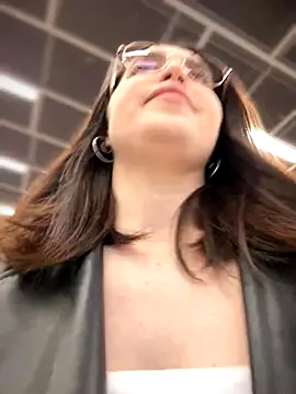 meow girl online show from November 10, 4:17 pm