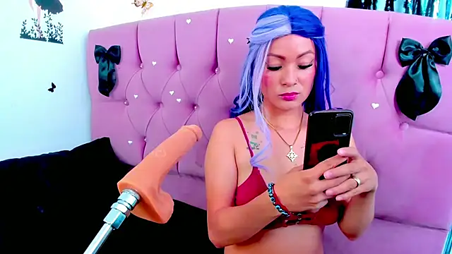 danythomsonm online show from April 12, 3:11 am