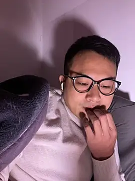 lixiaoshuai8 online show from January 12, 7:57 am