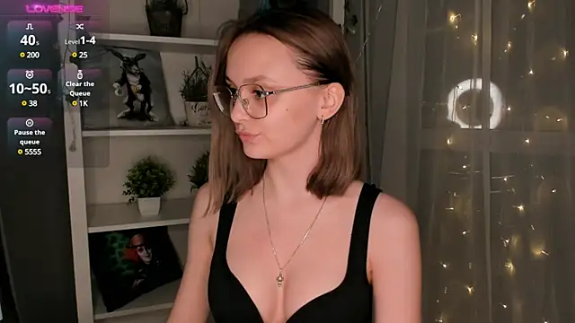 ms elizabethqueen online show from February 14, 7:12 pm
