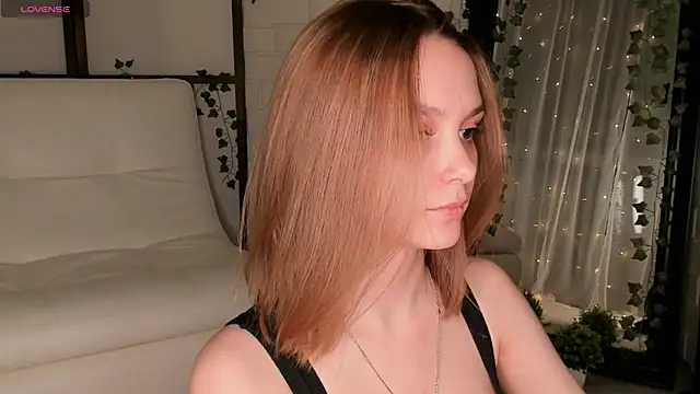 ms elizabethqueen online show from March 9, 4:33 pm