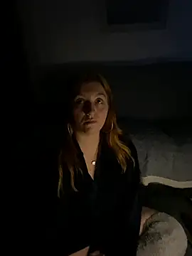 Snapshot of Stoner_BarbieXX chatting on February 3, 10:48 pm Stoner BarbieXX online show from February 3, 10:48 pm