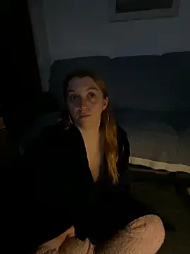 Snapshot of Stoner_BarbieXX chatting on March 11, 10:49 pm Stoner BarbieXX online show from March 11, 10:49 pm