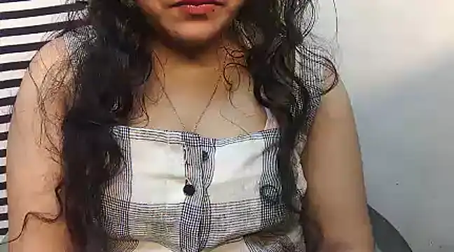 Snapshot of SabrinaNoor chatting on December 18, 10:57 pm SabrinaNoor online show from December 18, 10:57 pm