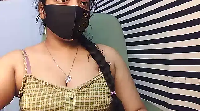 Snapshot of SabrinaNoor chatting on February 6, 10:10 pm SabrinaNoor online show from February 6, 10:10 pm