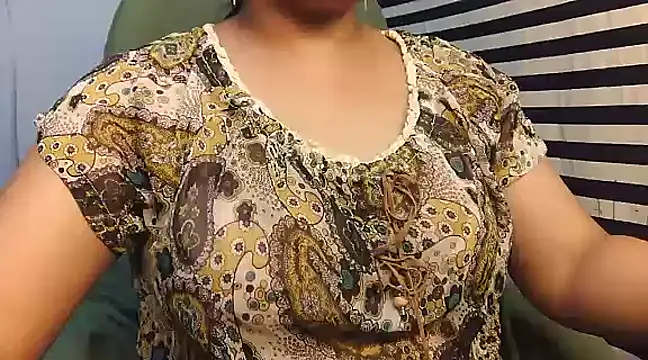 Snapshot of SabrinaNoor chatting on February 9, 11:04 pm SabrinaNoor online show from February 9, 11:04 pm