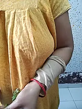 milf-kaira online show from January 10, 3:07 am