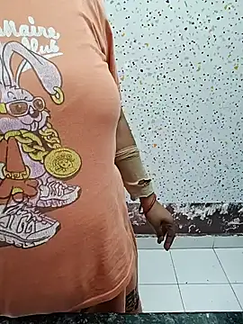 milf-kaira online show from January 15, 4:04 am