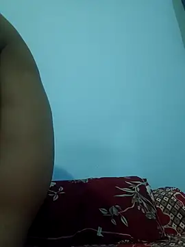 Snapshot of ChiranjuabjhgojgRoy chatting on July 28, 7:04 pm ChiranjuabjhgojgRoy online show from July 28, 7:04 pm