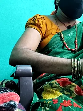 Snapshot of Tamilrojanew chatting on July 18, 8:07 am Tamilrojanew online show from July 18, 8:07 am