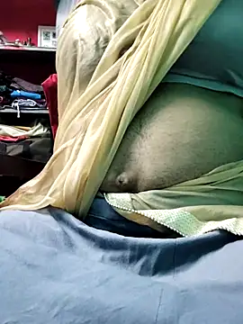 Snapshot of Tamilrojanew chatting on July 22, 4:54 pm Tamilrojanew online show from July 22, 4:54 pm