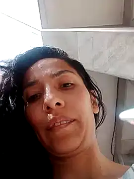 Snapshot of chloewildd_ chatting on February 20, 9:09 pm chloewildd online show from February 20, 9:09 pm