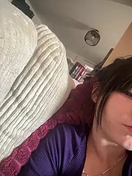 Petite moi online show from May 11, 10:43 am