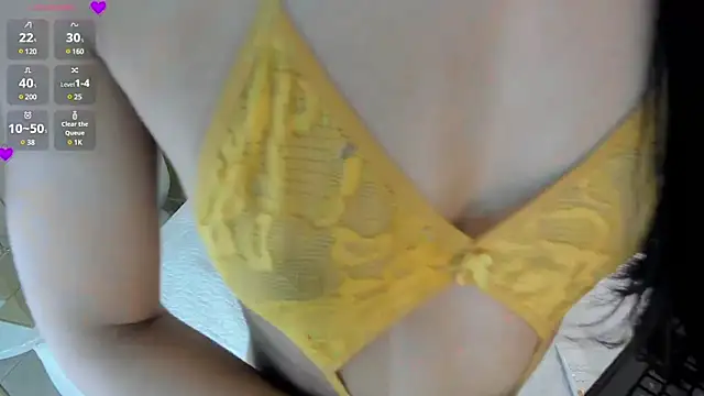 Naomi Dasilva online show from December 10, 7:22 pm