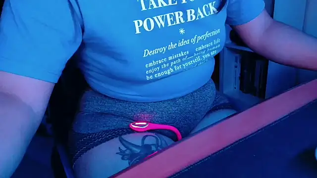 DirtyDi97 online show from November 21, 2:10 am