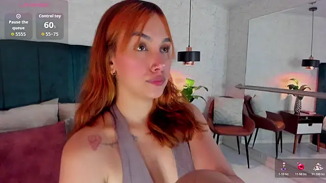 AdeleAndersonn online show from March 11, 7:53 pm