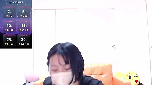 Snapshot of minamina1221 chatting on February 11, 1:20 pm minamina1221 online show from February 11, 1:20 pm
