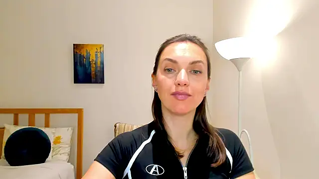 LovelyeeMia online show from December 20, 8:55 pm