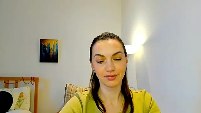 LovelyeeMia online show from December 24, 12:11 pm