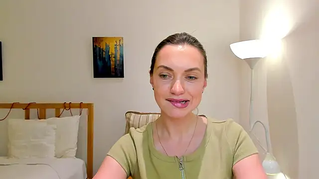 LovelyeeMia online show from January 3, 1:58 pm