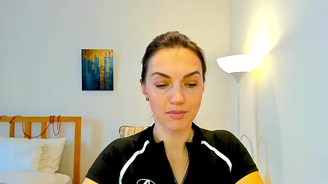 LovelyeeMia online show from January 7, 11:37 am