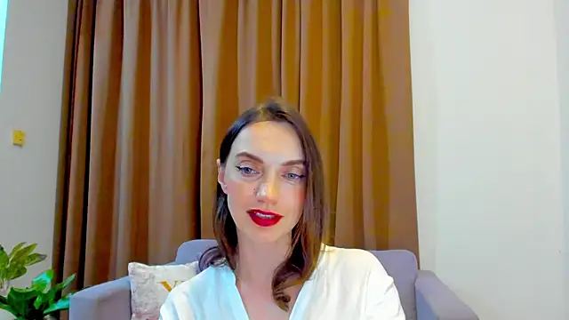 LovelyeeMia online show from October 18, 2:40 pm