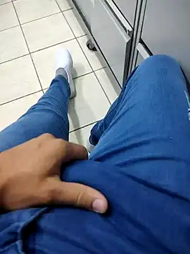 gatmoreno1 online show from January 17, 12:10 pm